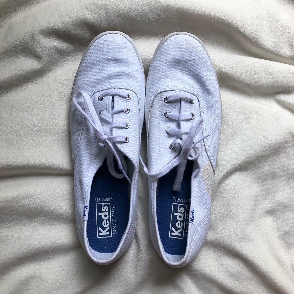 White keds